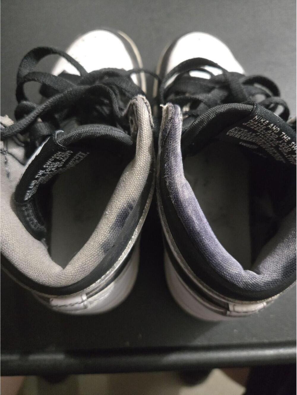 Kids Jordan 1 Retro High OG Black/White Panda Sneakers Size 3.5Y - Picture 3 of 7